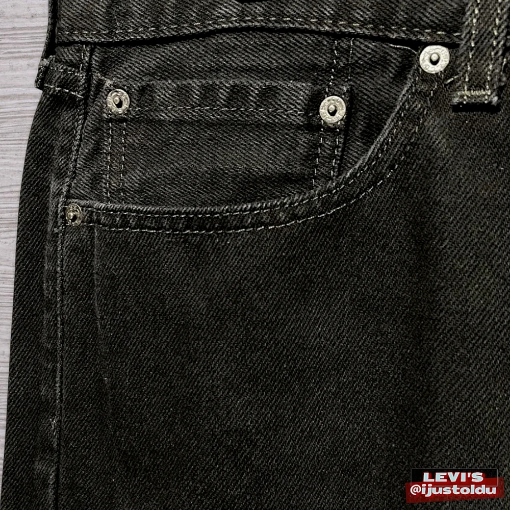Levi's 505 Men's Regular Fit Straight Leg Black Denim Jeans | Size W36″ - L30″ - Picture 9 of 16
